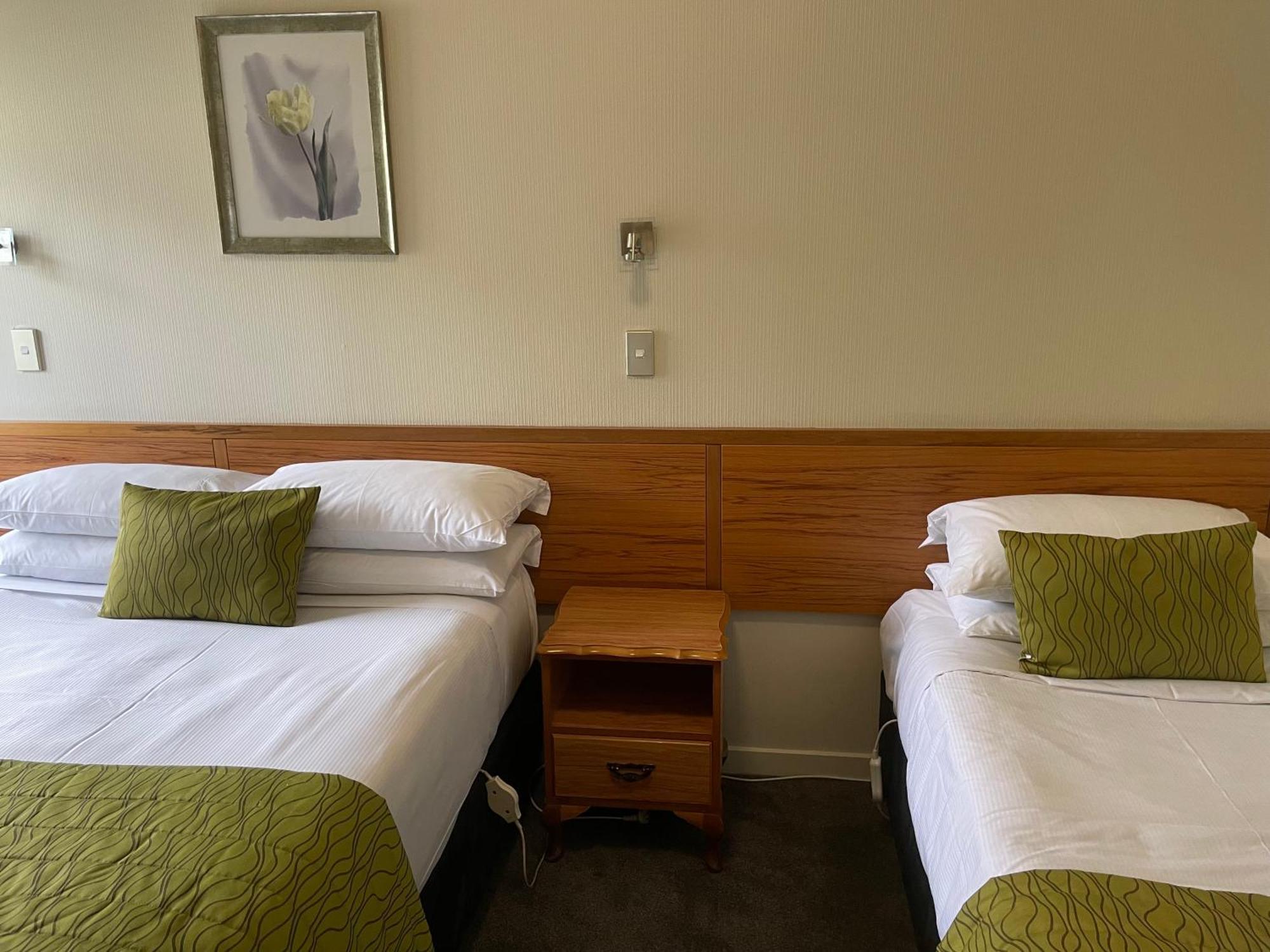 Allan Court Motel Dunedin Exterior photo